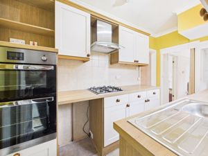 KITCHEN- click for photo gallery